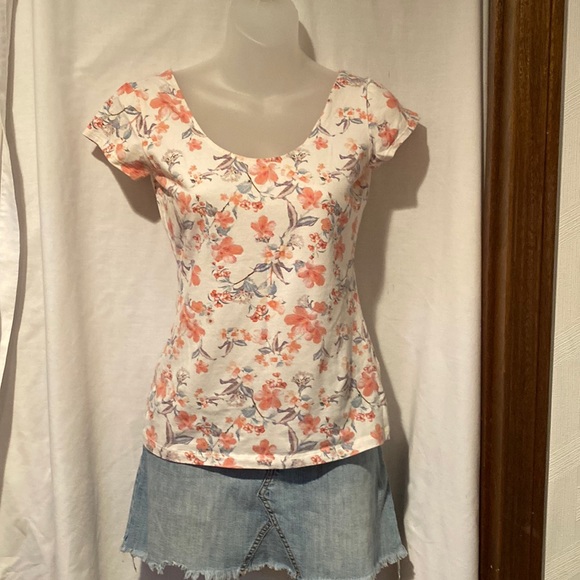 Garage Tops - Garage floral tshirt